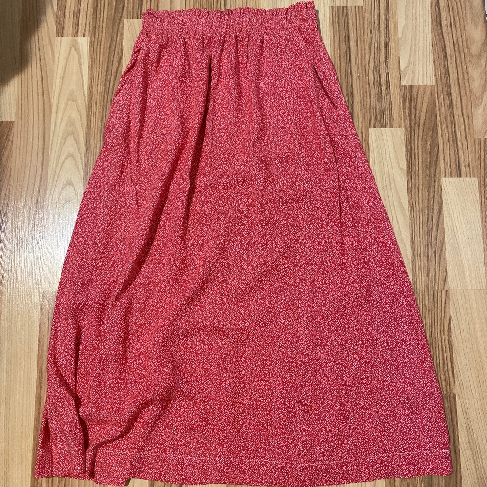 Red Skirt small
